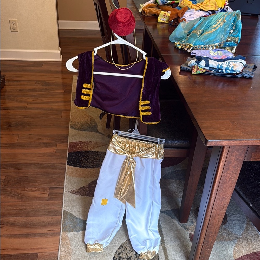 3t-4t Aladdin costume